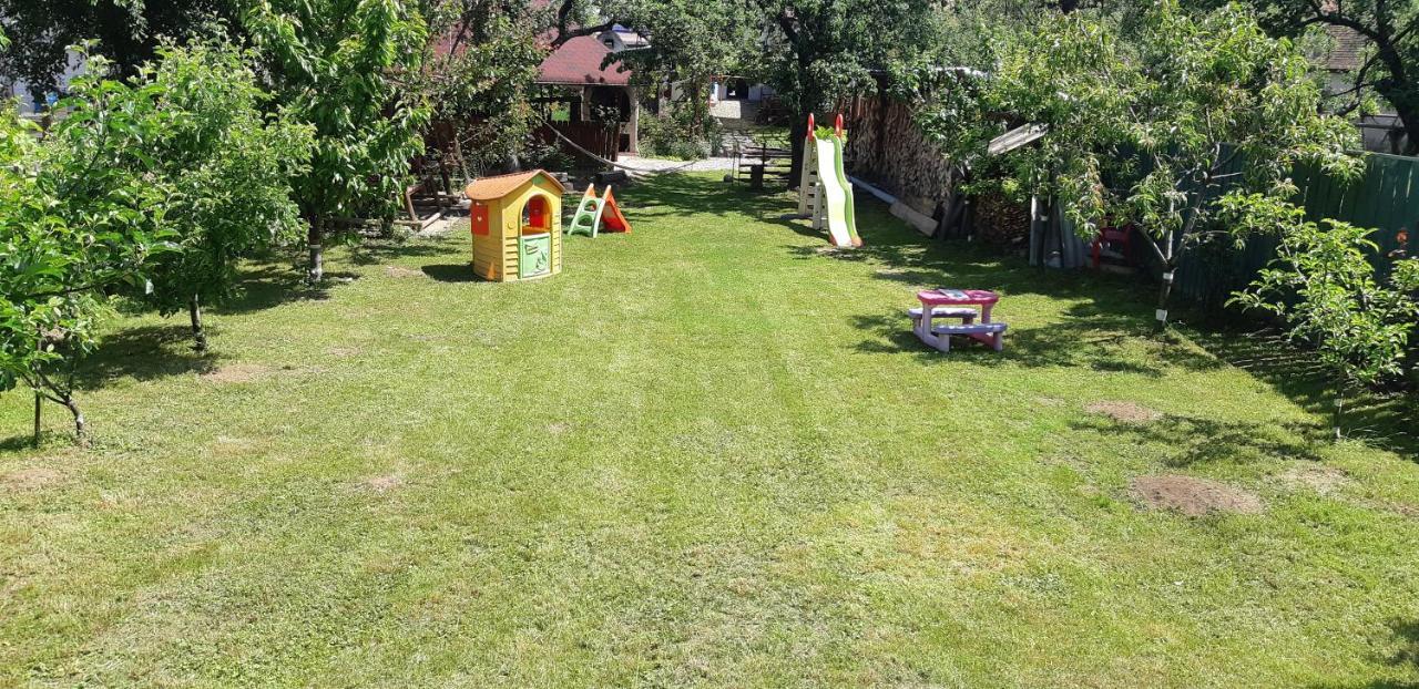 Pensiunea Brad Гура-Рыулуй Экстерьер фото